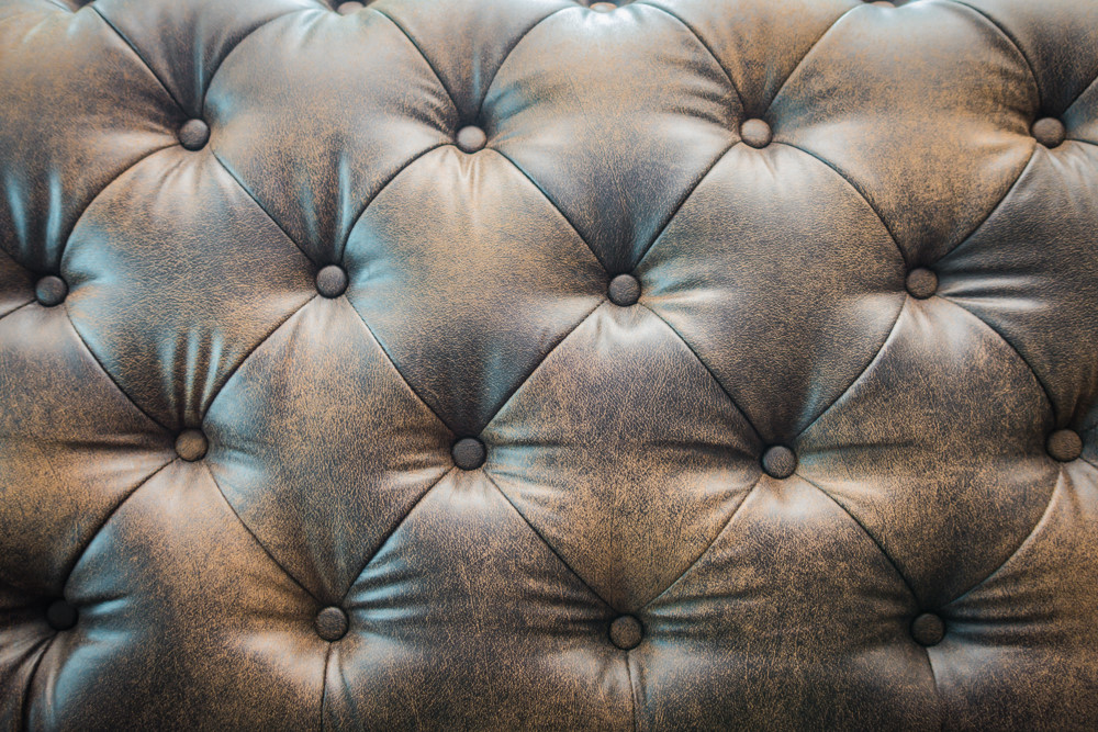 Как обновить кожаный диван
